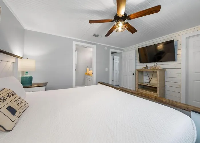 Beachside Charmer By Youngs Suncoast Gulf Shores